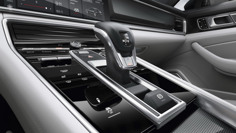Illustration for article titled El nuevo Porsche Panamera tiene 550 caballos de fuerza y se transforma al estilo de Iron Man